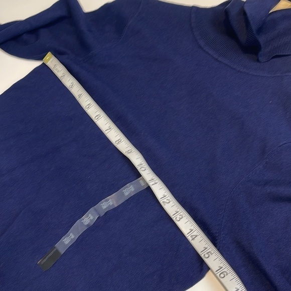 Simons lightweight navy blue turtleneck sweater size extra small new - Picture 6 of 9